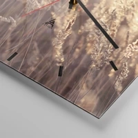 Clock face with lines