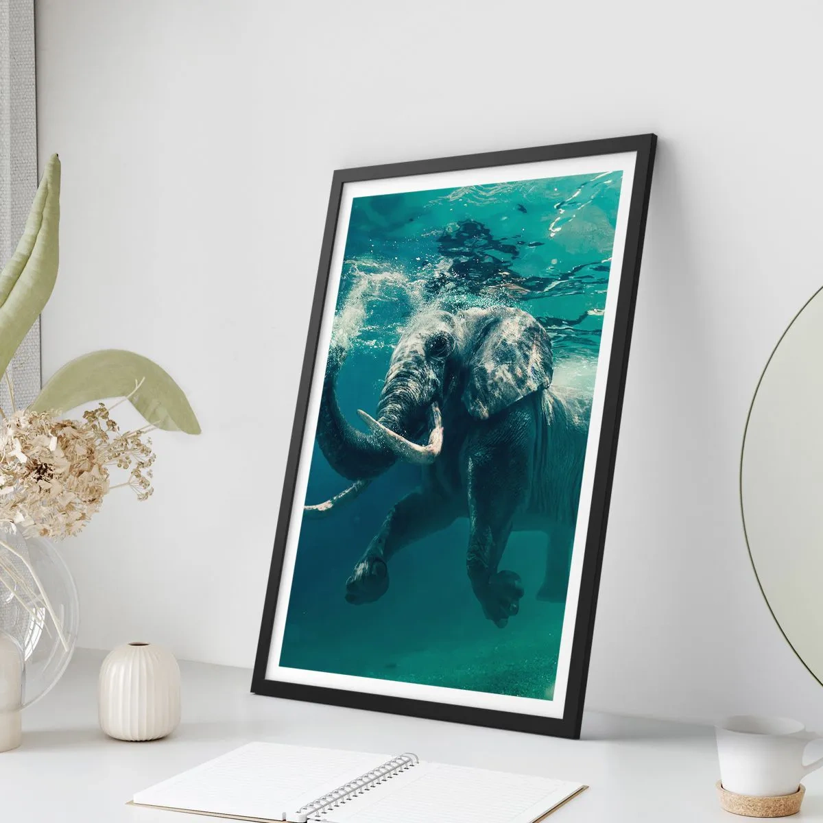 Poster in black frame - Everyone Likes to Swim - 40x50 cm
