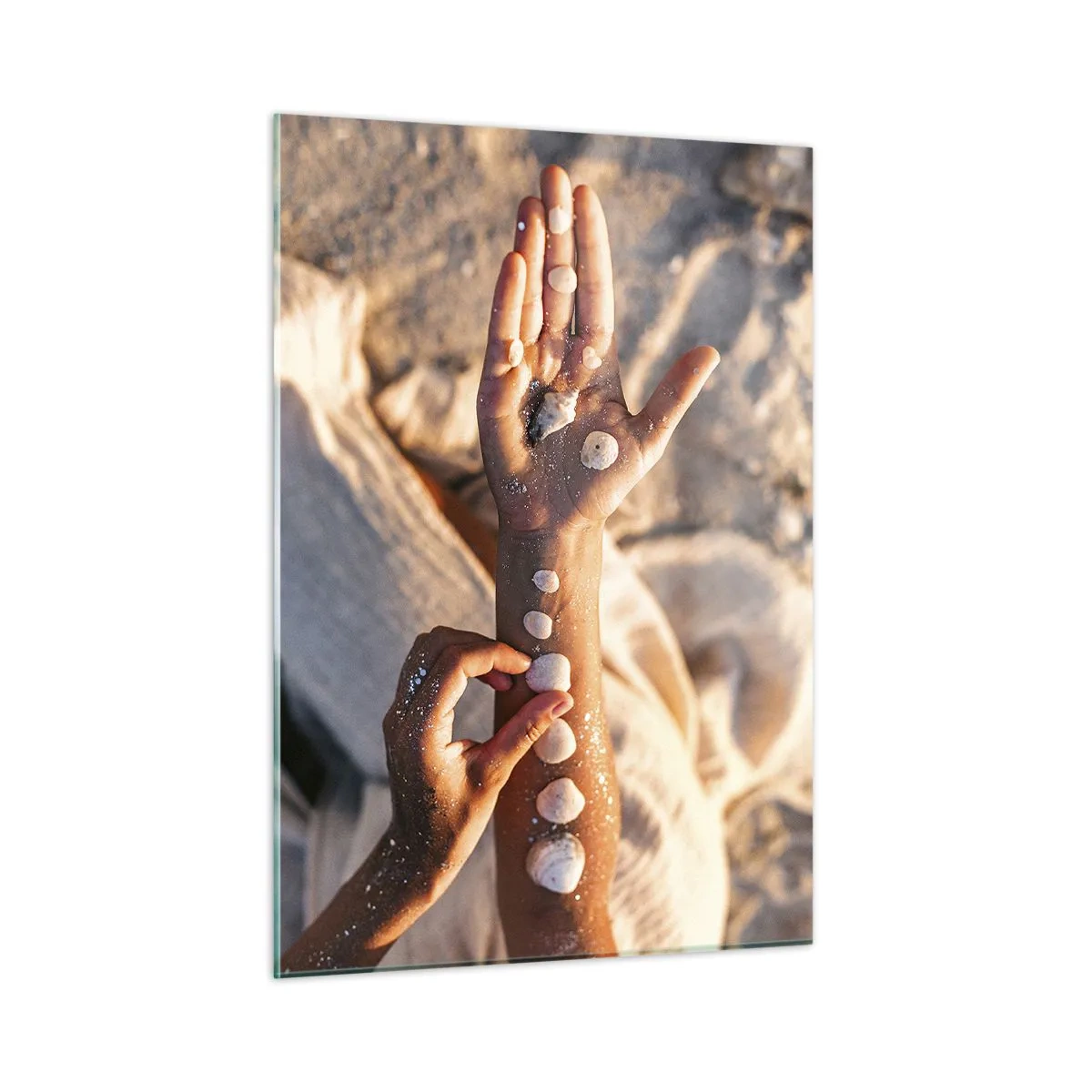 Glass picture - Beauty at Hand - 50x70 cm