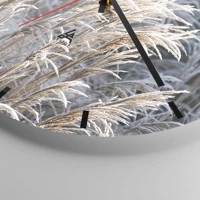 Clock face with lines