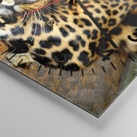 Clock face with numbers