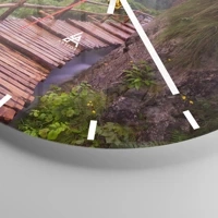 Clock face with lines