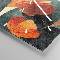 Clock face with lines