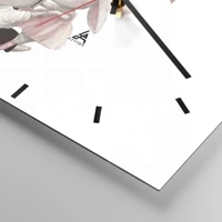 Clock face with lines