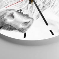 Clock face with lines