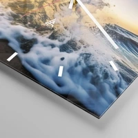 Clock face with lines