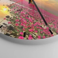 Clock face with lines