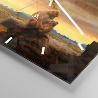 Clock face with lines