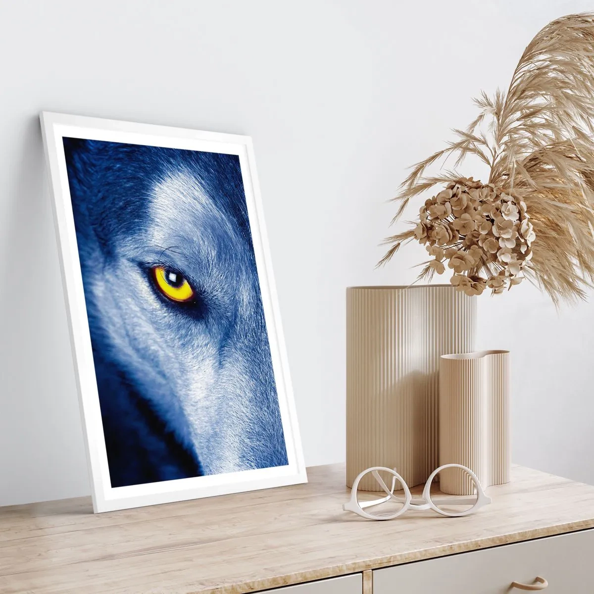 Poster in white frmae - Mesmerising Look - 50x70 cm