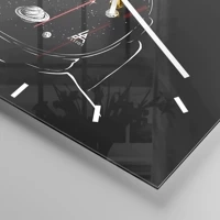 Clock face with lines