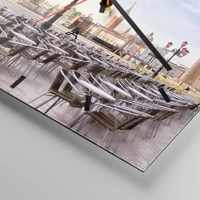 Clock face with lines