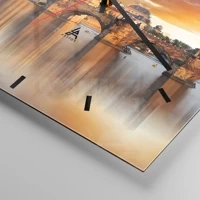 Clock face with lines