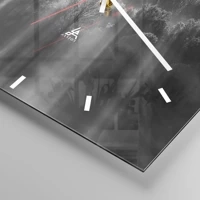 Clock face with lines