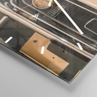 Clock face with lines