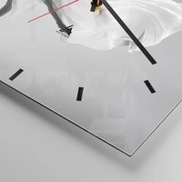 Clock face with lines