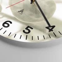 Clock face with numbers
