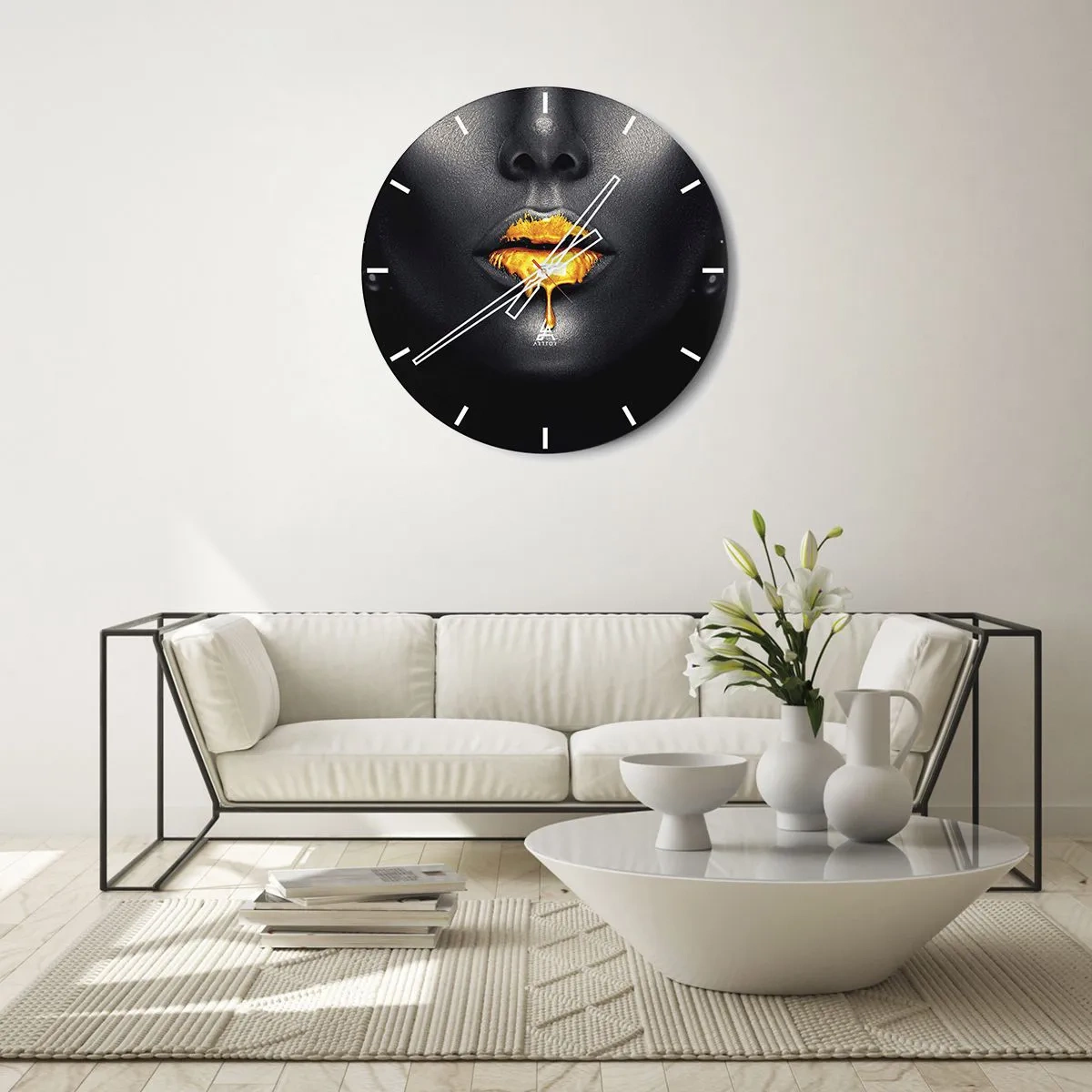 Wall clock - Clock on glass - Golden Lips - 40x40 cm