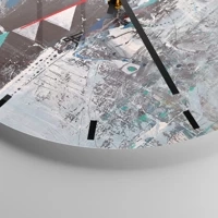 Clock face with lines