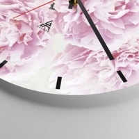 Clock face with lines