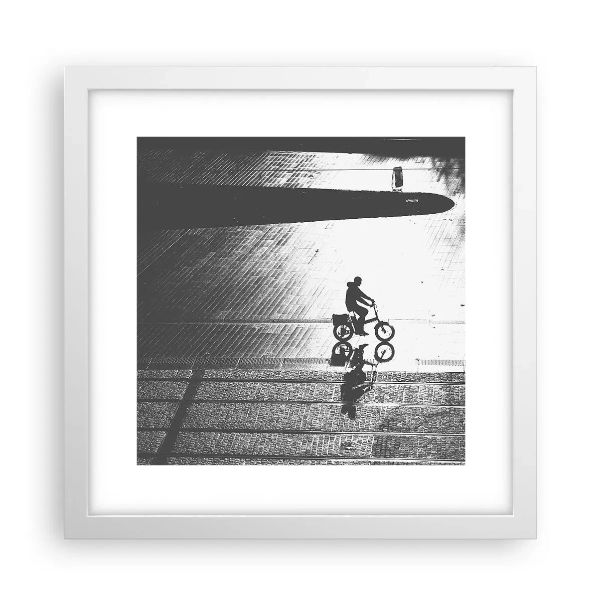 Poster in white frmae - Straight ahead, through the City - 30x30 cm