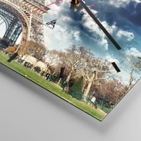 Clock face with lines