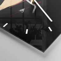 Clock face with lines