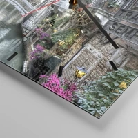 Clock face with lines