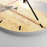 Clock face with lines