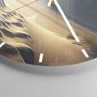 Clock face with lines