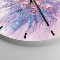 Clock face with lines