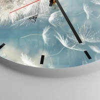 Clock face with lines
