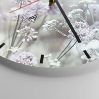 Clock face with lines