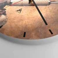 Clock face with lines