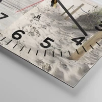 Clock face with numbers
