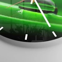 Clock face with lines