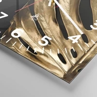 Clock face with numbers