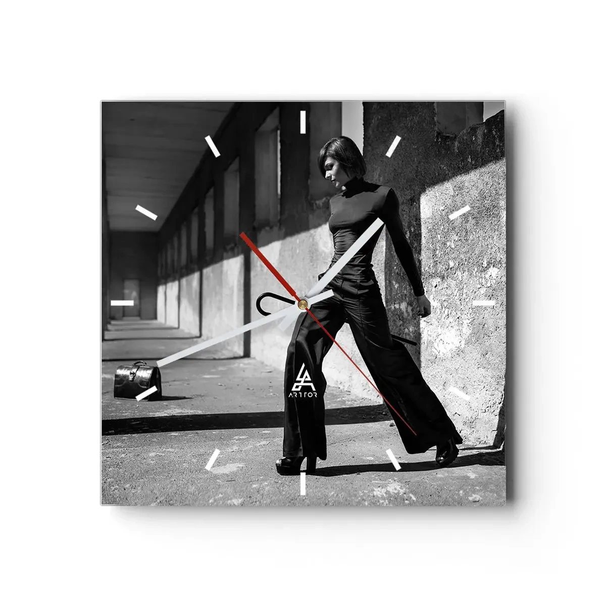 Wall clock - Clock on glass - City Chic - 30x30 cm