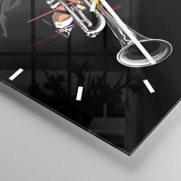 Clock face with lines