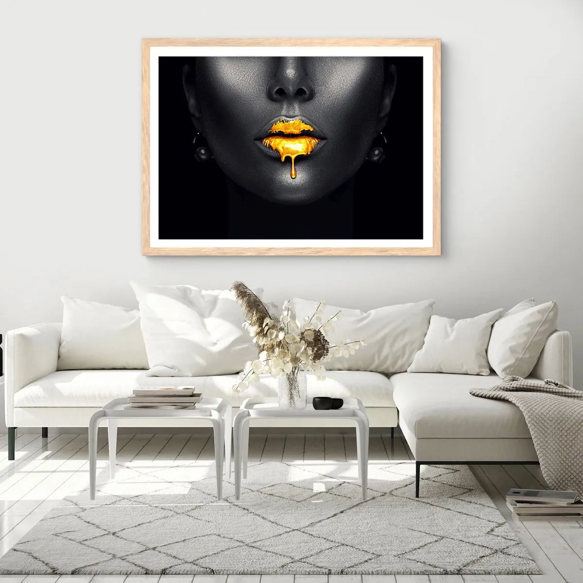 Poster in light oak frame - Golden Lips - 70x50 cm