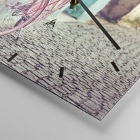 Clock face with lines