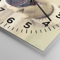 Clock face with numbers