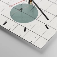 Clock face with lines