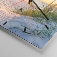 Clock face with lines