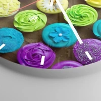 Clock face with lines