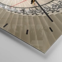 Clock face with lines