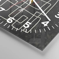 Clock face with numbers