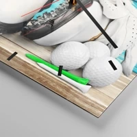 Clock face with lines