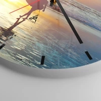 Clock face with lines