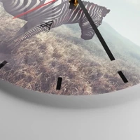 Clock face with lines