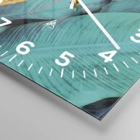 Clock face with numbers